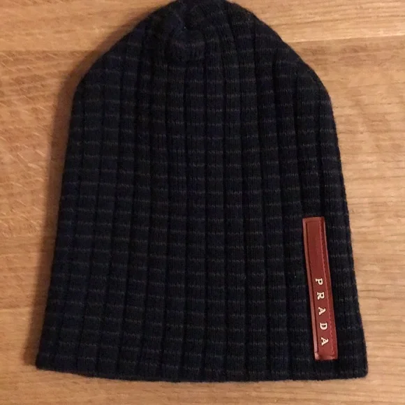 ***Host Pick*** Vintage 90s PRADA Sport ribbed knitted beanie hat unisex - Picture 7 of 16